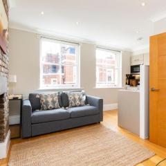 Luxury Soho Apartment R3