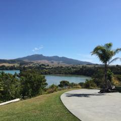 STAY AT RAGLAN - Large 2 bedroom