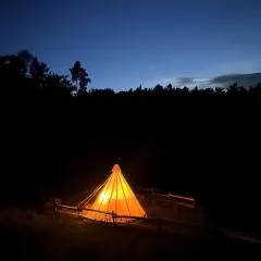 Tipi-Glamping am Gut Kunterbunt