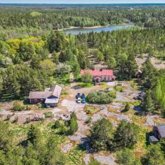 Holiday Home Holiday pleikilä by Interhome