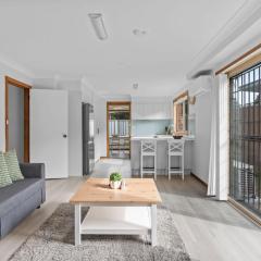 Shoreline Retreat 900m to the beach