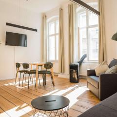 LUXURY at Rosenthaler Platz