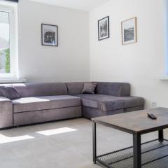 Fabryczna Comfy Apartment by BookingHost