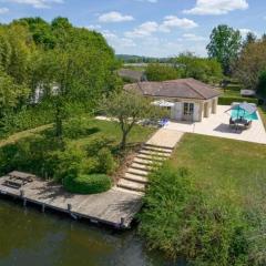 Villa la Rive, River Villa