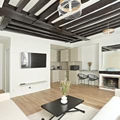 Stylish Two-Bedroom Apartment in Saint-Germain