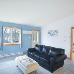 Tucked Away Walk to Beach Pet Friendly Relax
