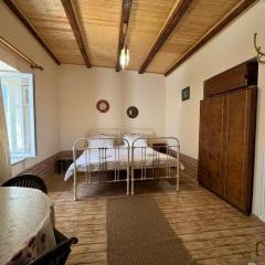Elizabeth's Rooms