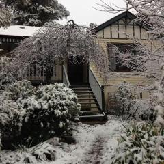 Malvern Cottage Retreat Pet Friendly