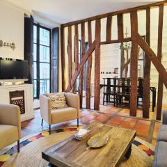 Le Marais style APT with 3 bdrs 3 mns Republique N3-43