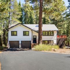 Less Than 15 Mi to 6 Ski Resorts Tahoe Donner Escape!