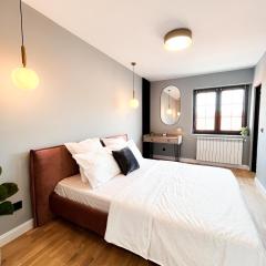 November Apartment - Newly Renovated Central Apartment near Theatre, Old Town