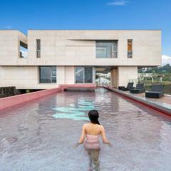 Jeju Mia Private Pool Villa large outdoor warm pool