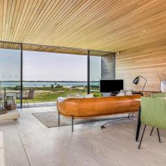 Breathtaking Home with Parking Pass the Keys