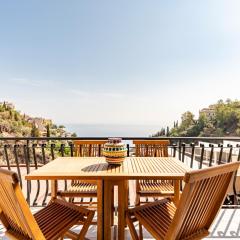 Lovely Apartment with Romantic Sea view