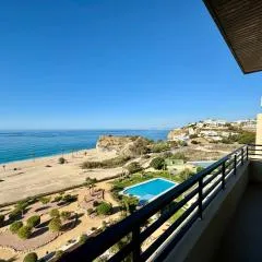 Paraíso a orillas del mar Mediterráneo, 18