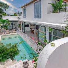 New Magnificent 3BR 5min to Finns & Berawa Beach Villa Alemar