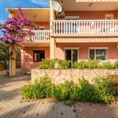 Awesome Apartment In Povljana
