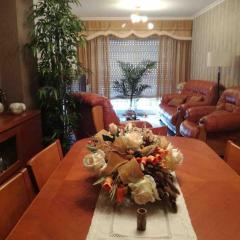 Piso de tres habitaciones frente al Puerto Deportivo