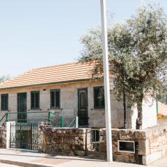 Alvarenga Apartments