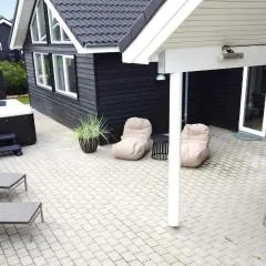 Luxury Retreat with Pool - By Traum Ferienwohnungen