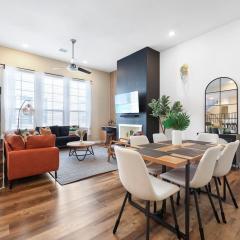 Townhome - Modern Boho - Heights - King bed