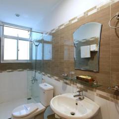 Lucky Star Saigon Hotel