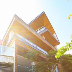 Erhai Lake Seclusion Life