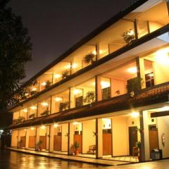 Augusta Hotel & Glamping Sukabumi
