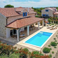 Awesome Home In Pasman