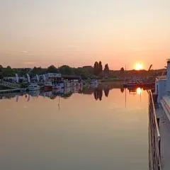 Odyssée gîte sur Péniche