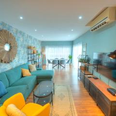 Stylish, large 3bedroom, seafront terrace GOSLM-13