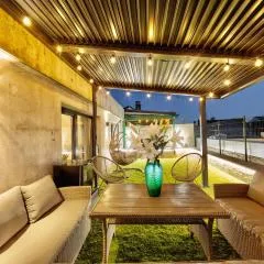 Lucus Skyline & Terrace