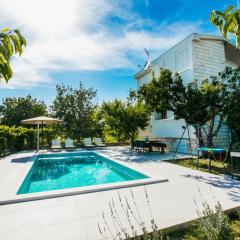 Holiday Home Kastel Mila by Interhome