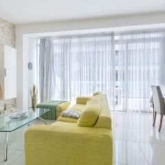 Penthouse with Side Sea View