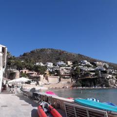 Apartamento en Moraira con piscina 100 m de la playa