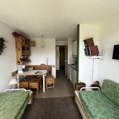 Résidence Andromede - Studio fonctionnel avec balcon · Accès direct aux pistes · Vue pistes MAE-7135