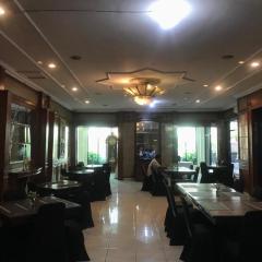 Larisae Setia Kawan Hotel