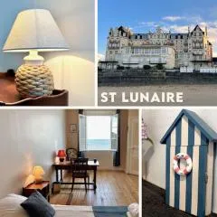 Grand Hôtel vue plage les pieds dans l'eau