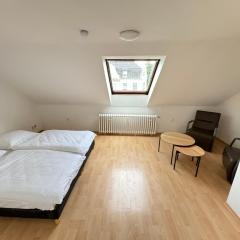 CITY APARTMENT - Business, Uni, Handwerker - FREE WIFI