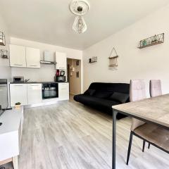 Le Péri T2 entièrement rénové avec balcon