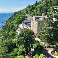 Hotel Riviera & Maximilian's