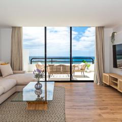 Luxury Ocean Views 2BR House - Private Parking