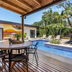 CU15 New Modern Home with Casitas and Private Pool