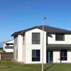 Karma Waters Beach House, 100m from beach