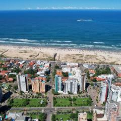 Apartamento Terrazzo com 2 Suítes a 450m do Mar - Região Nobre