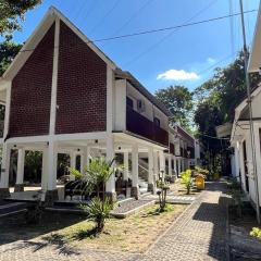 Capital O 92612 Penginapan D'alas Purwo & BeachNearPadang Savana Sadengan