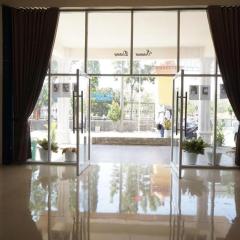 OYO 93205 Kusuma Hotel And Convention Hall