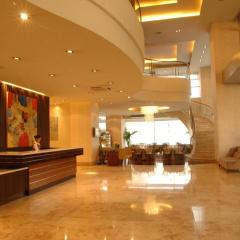 Lancaster Hotel Manila