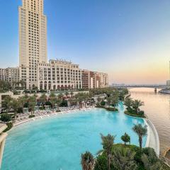 Chic 2BR Vida Stay, Creek Views & Prime Location Near Attractions