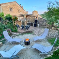 Casa acollidora i familiar amb jardi i barbacoa
